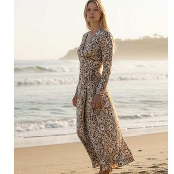 Natalie Martin Dresses & Skirts - NATALIE‎ MARTIN GEORGIA WRAP - VINTAGE FLOWERS AMETHYST Size Small